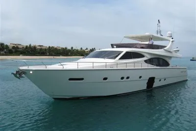 2008 Ferretti Yachts 780