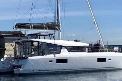 Lagoon 42