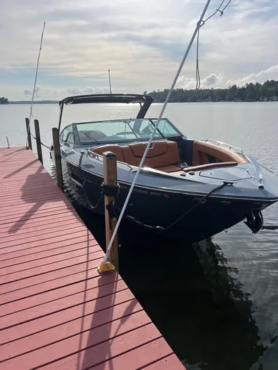  Yacht Photos Pics 2016 Cruisers Yachts 338 SOUTH BEACH docked on a sunny day.