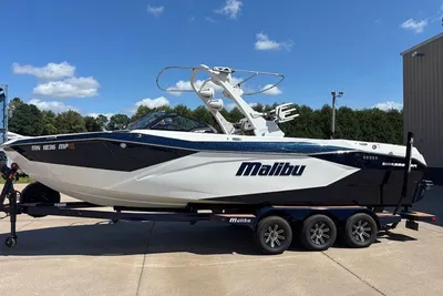 Malibu 26 LSV