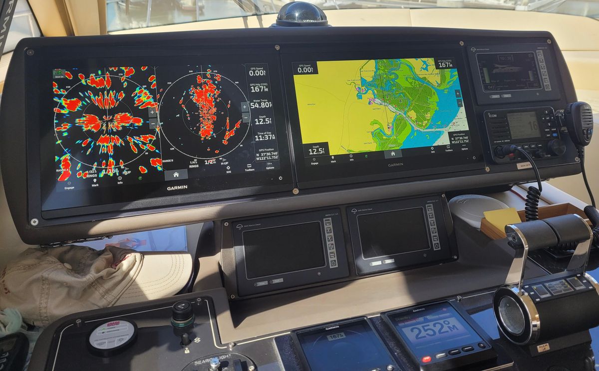 2006 Ferretti Yachts 55 