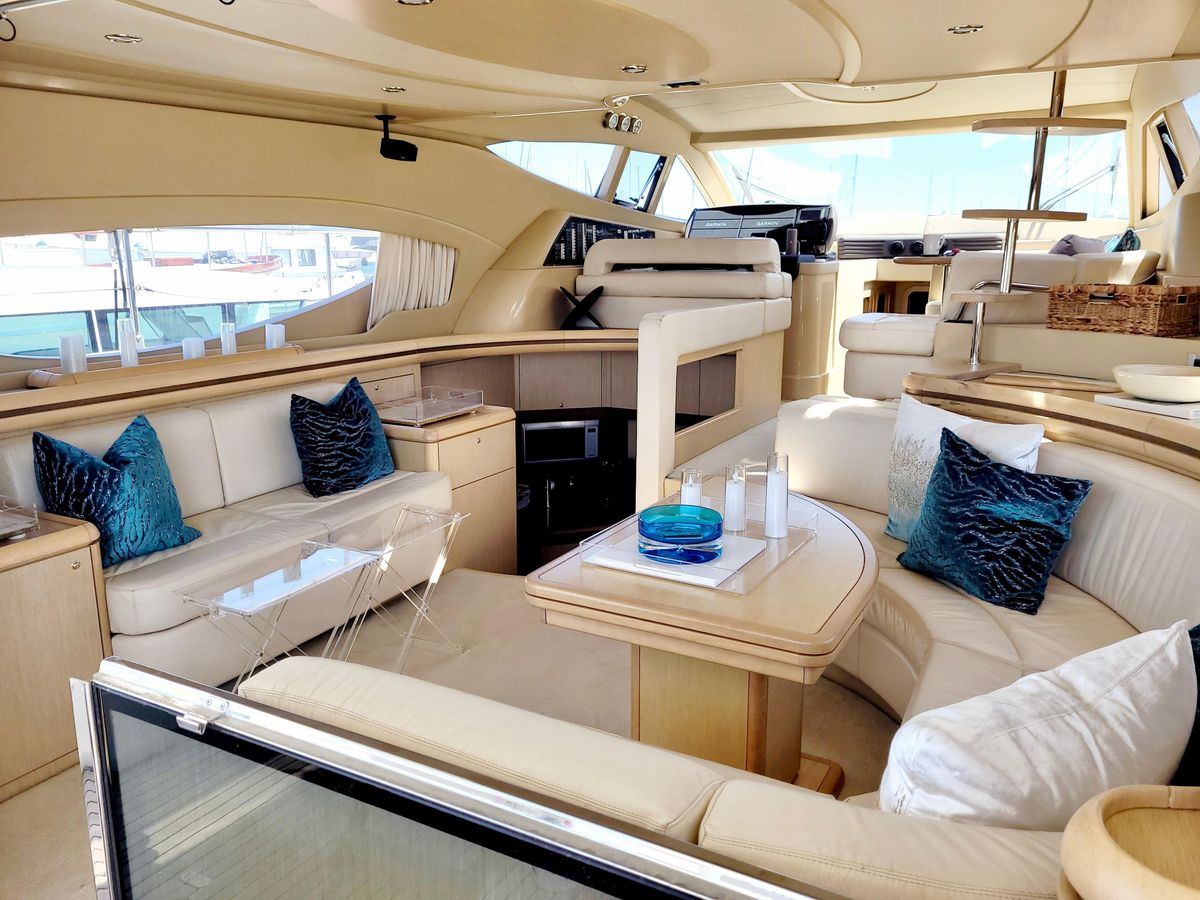 2006 Ferretti Yachts 55 