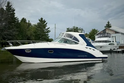 Chaparral 330 Signature
