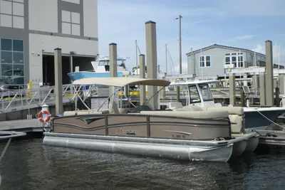 Premier 270 Intrigue RF