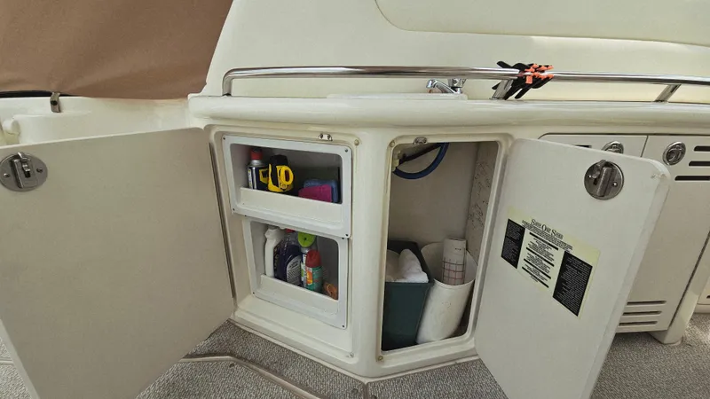 Emeritus Yacht Photos Pics 