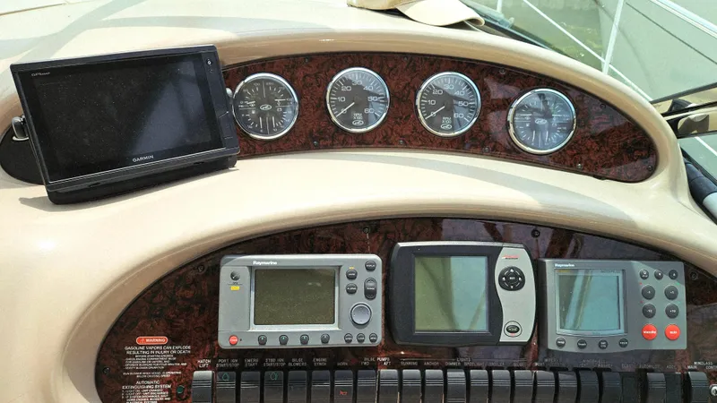 Emeritus Yacht Photos Pics 