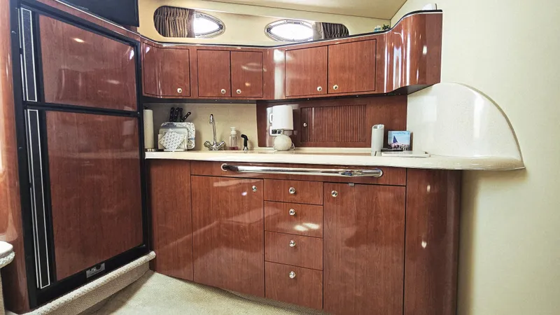 Emeritus Yacht Photos Pics 