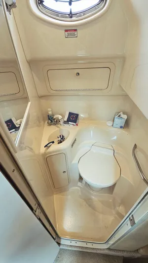 Emeritus Yacht Photos Pics 