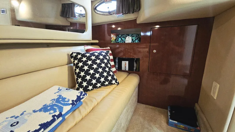 Emeritus Yacht Photos Pics 