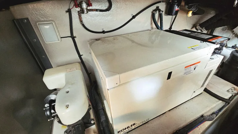 Emeritus Yacht Photos Pics 