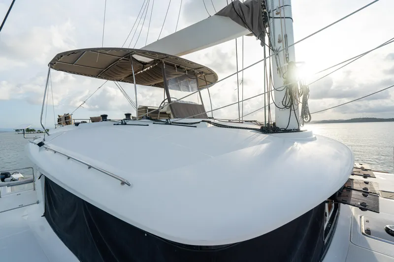 LibertÉ Yacht Photos Pics www.globe-sailing.com