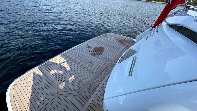 F65012 Yacht Photos Pics 