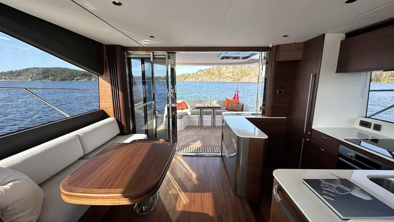 F65012 Yacht Photos Pics 