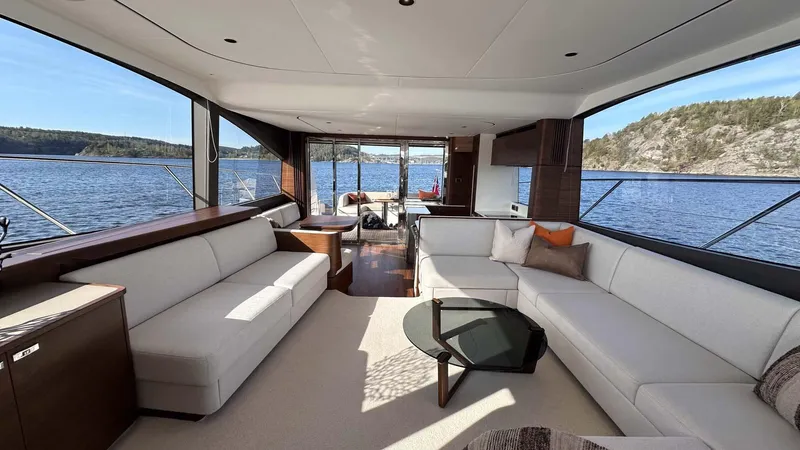 F65012 Yacht Photos Pics 