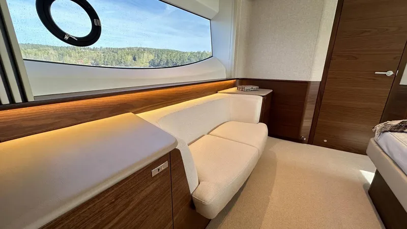 F65012 Yacht Photos Pics 