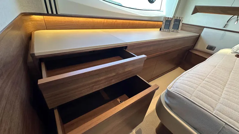F65012 Yacht Photos Pics 