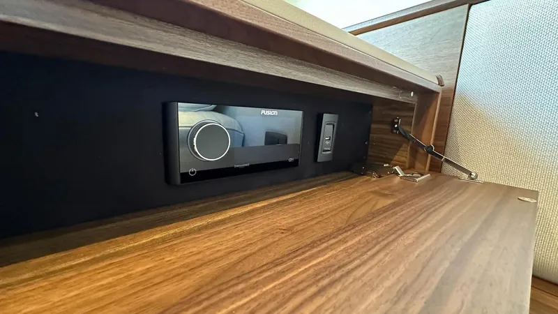 F65012 Yacht Photos Pics 