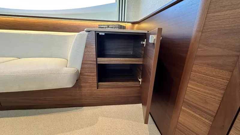 F65012 Yacht Photos Pics 