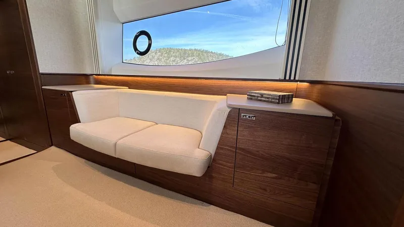 F65012 Yacht Photos Pics 
