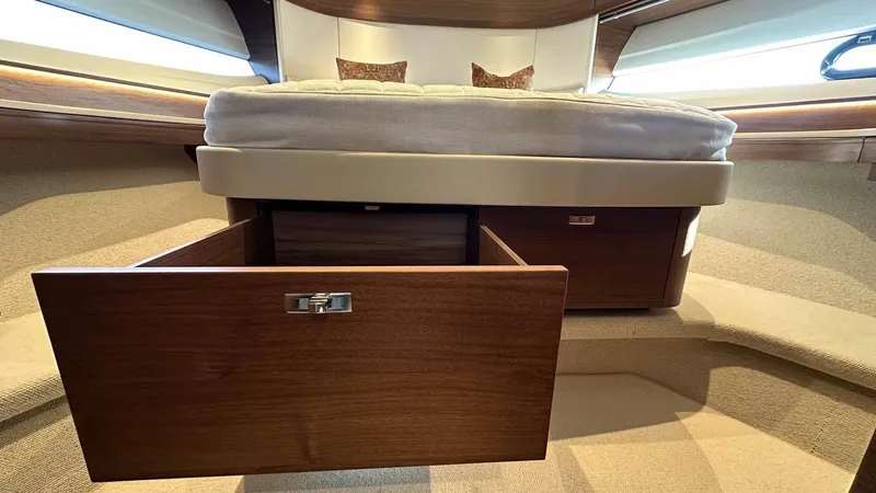 F65012 Yacht Photos Pics 