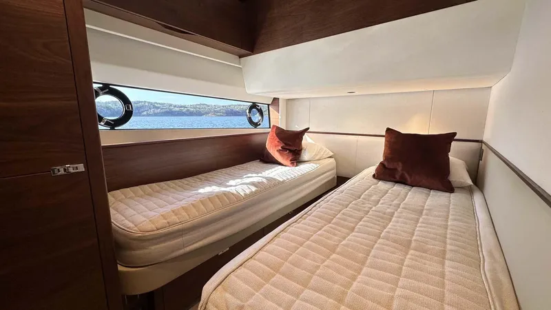 F65012 Yacht Photos Pics 