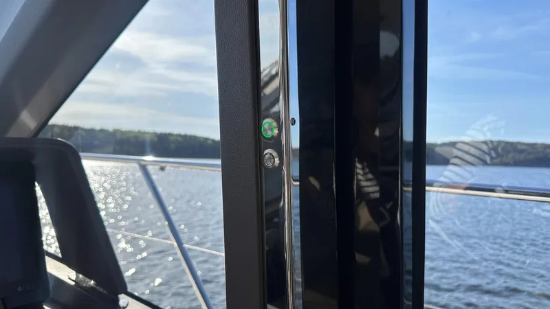 F65012 Yacht Photos Pics 