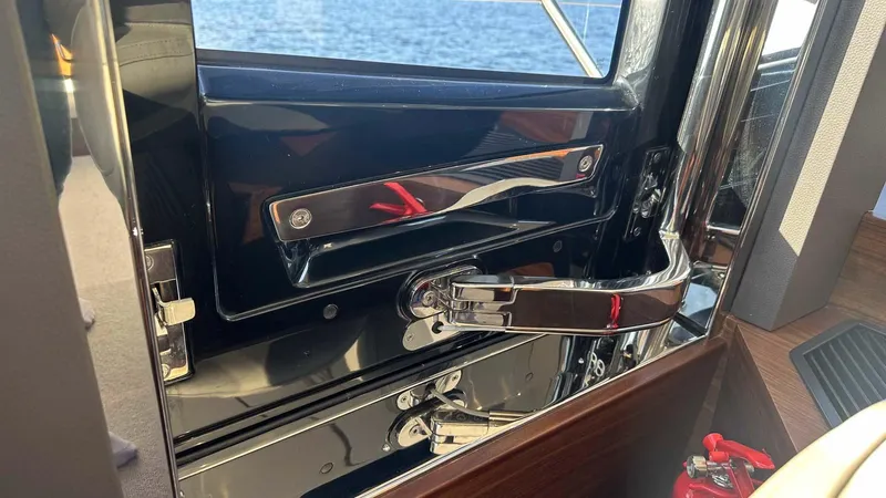 F65012 Yacht Photos Pics 