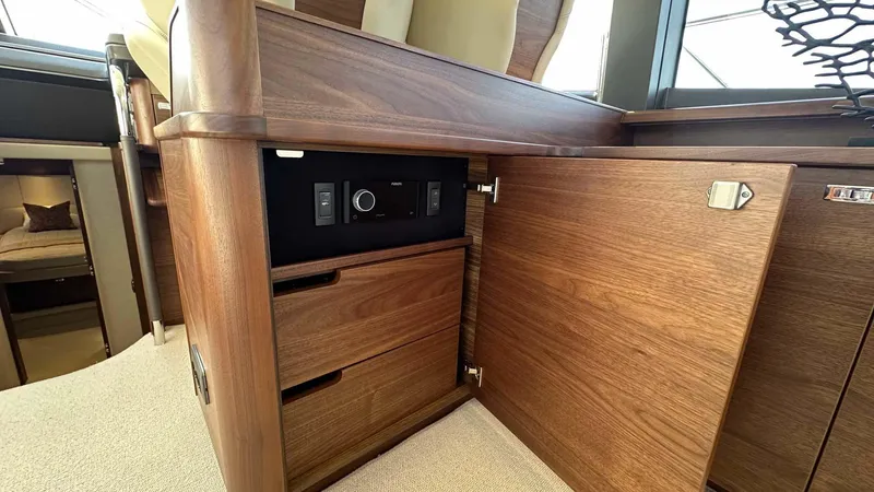 F65012 Yacht Photos Pics 