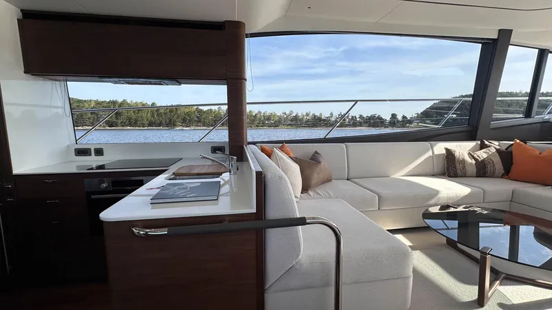 F65012 Yacht Photos Pics 