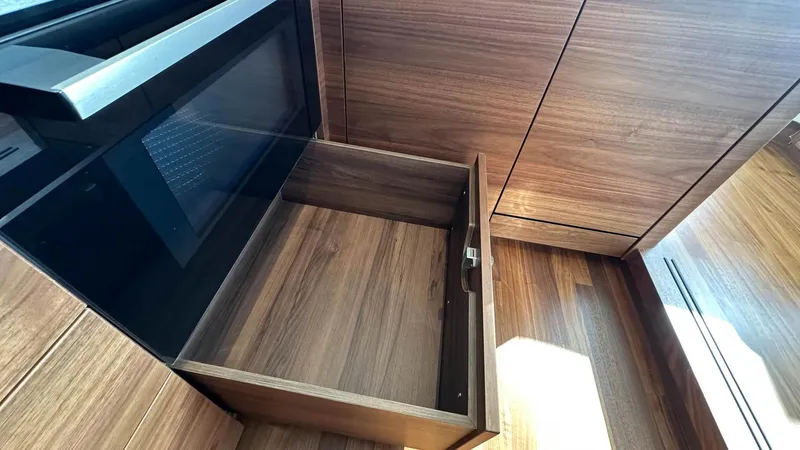 F65012 Yacht Photos Pics 