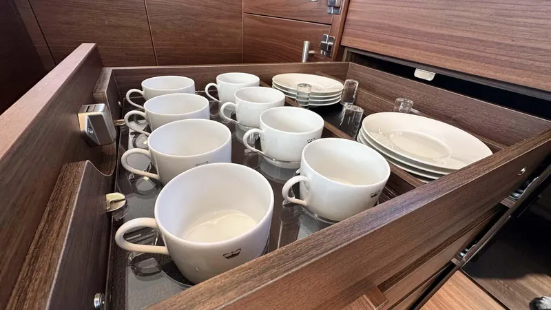 F65012 Yacht Photos Pics 