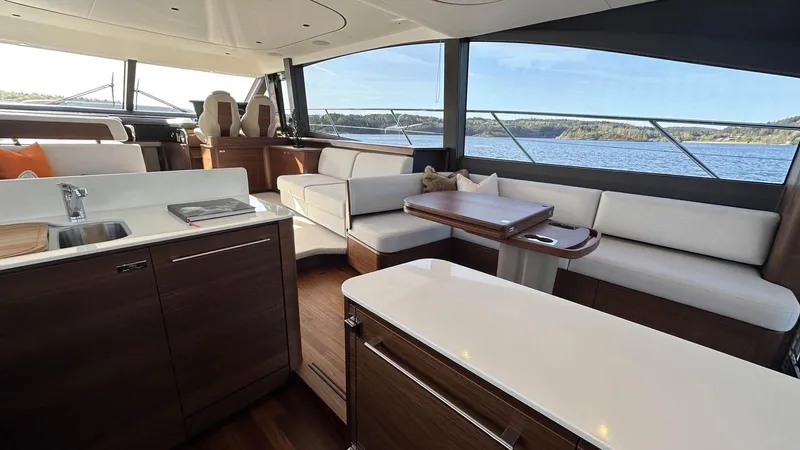 F65012 Yacht Photos Pics 