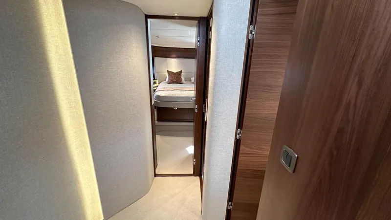 F65012 Yacht Photos Pics 