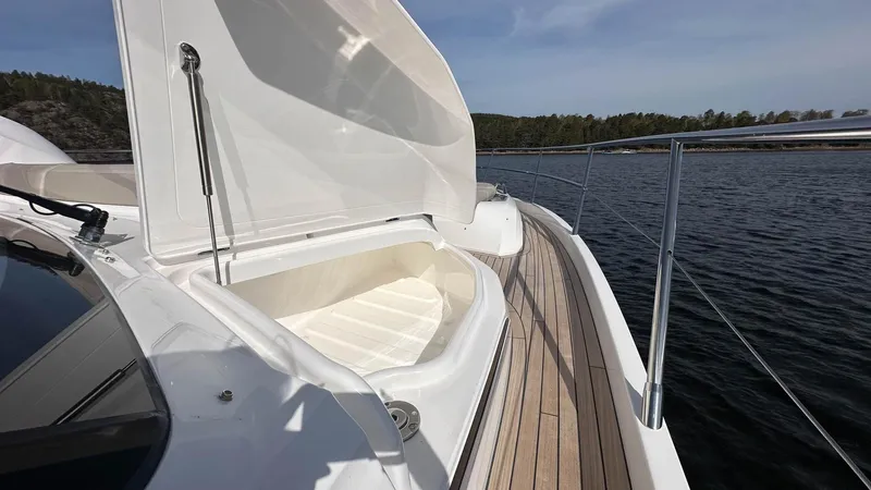 F65012 Yacht Photos Pics 