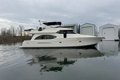 Meridian 580 Pilothouse