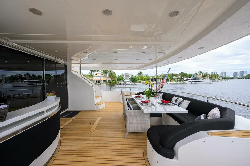 21 Sea Sands Yacht Photos Pics 