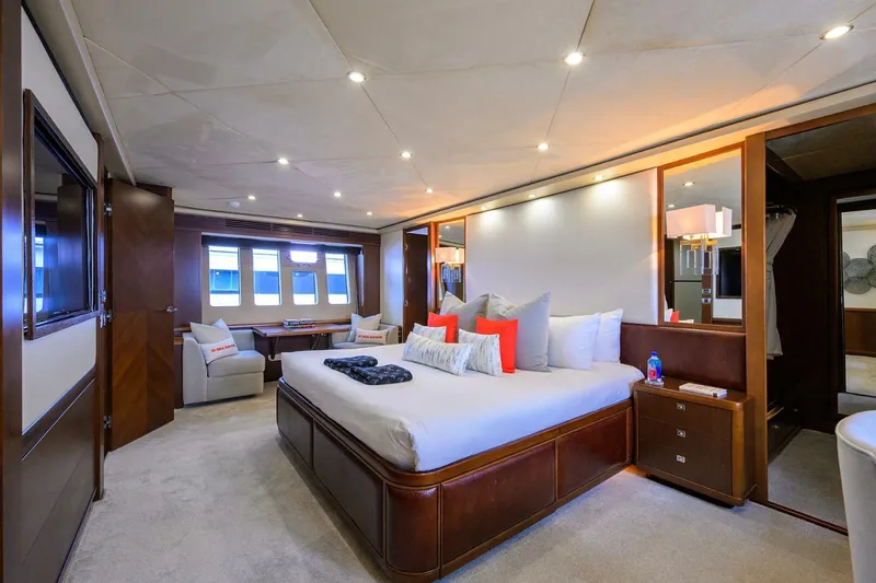 21 Sea Sands Yacht Photos Pics 