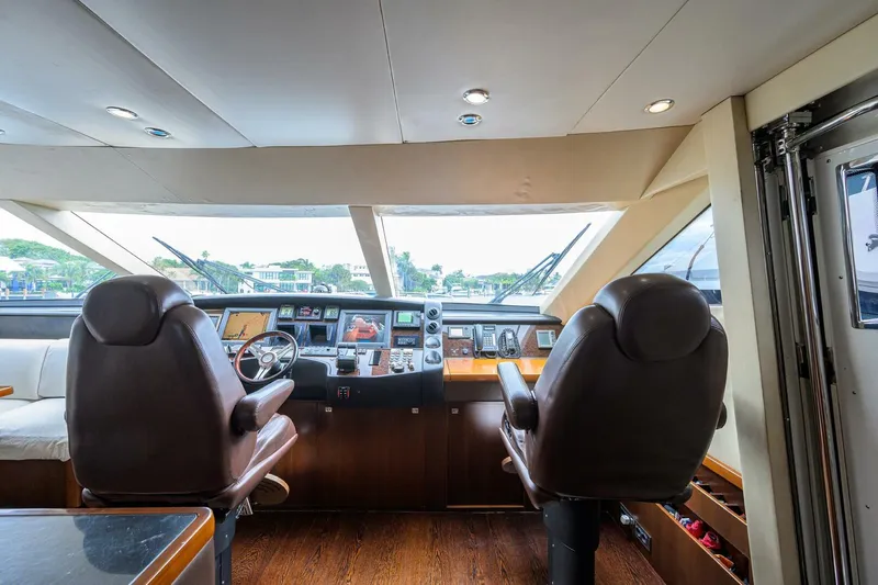 21 Sea Sands Yacht Photos Pics 