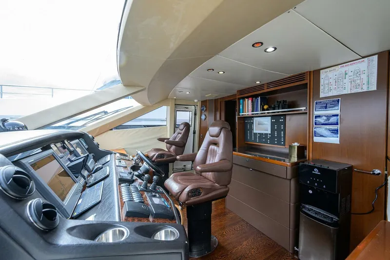 21 Sea Sands Yacht Photos Pics 