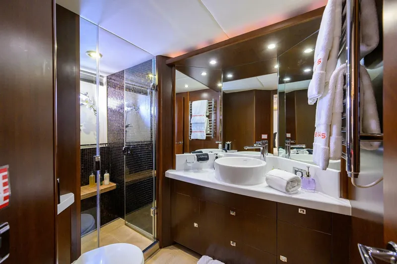 21 Sea Sands Yacht Photos Pics 