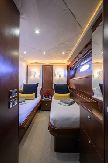 21 Sea Sands Yacht Photos Pics 