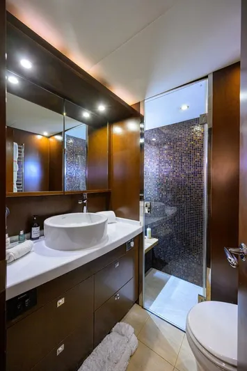 21 Sea Sands Yacht Photos Pics 