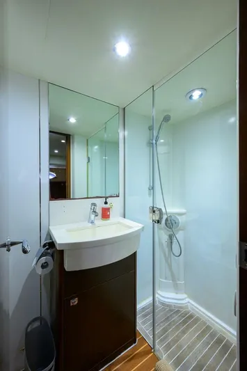 21 Sea Sands Yacht Photos Pics 