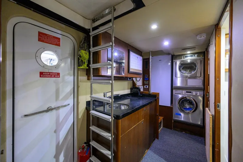 21 Sea Sands Yacht Photos Pics 