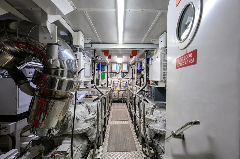 21 Sea Sands Yacht Photos Pics 