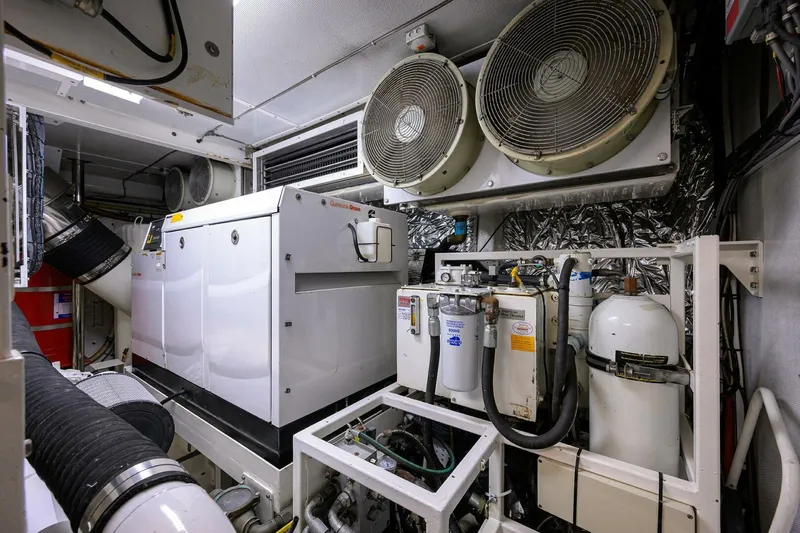 21 Sea Sands Yacht Photos Pics 