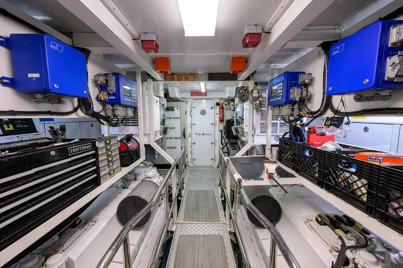 21 Sea Sands Yacht Photos Pics 