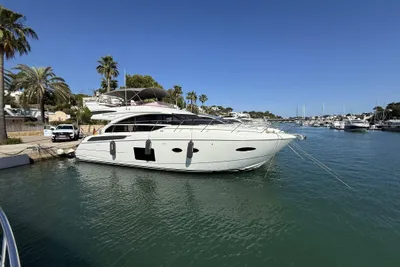 2015 Princess 52