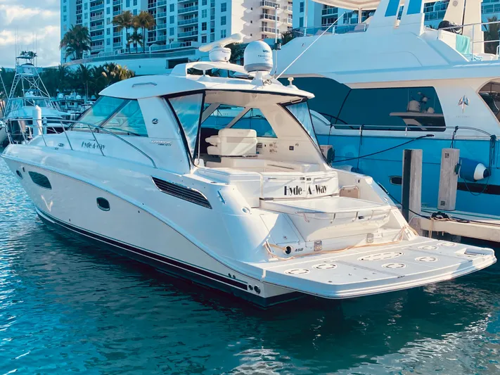 Hyde-a-way Yacht Photos Pics 