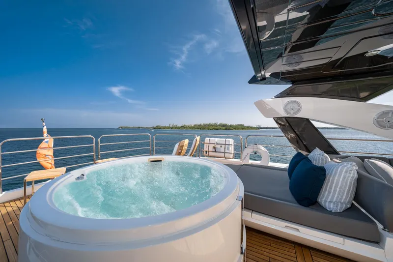 Ebra Yacht Photos Pics 